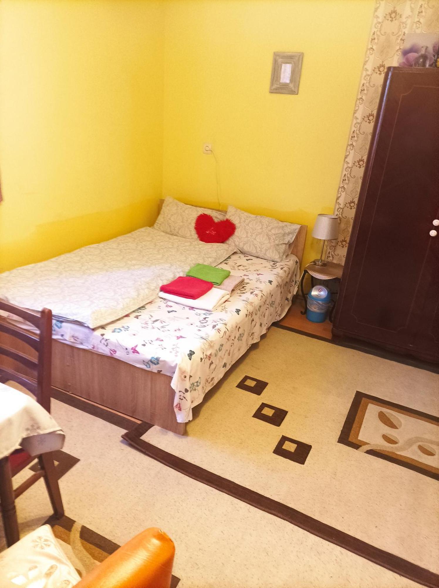 Apartament Cu Doua Camere Si Gradina Cluj-Napoca Buitenkant foto